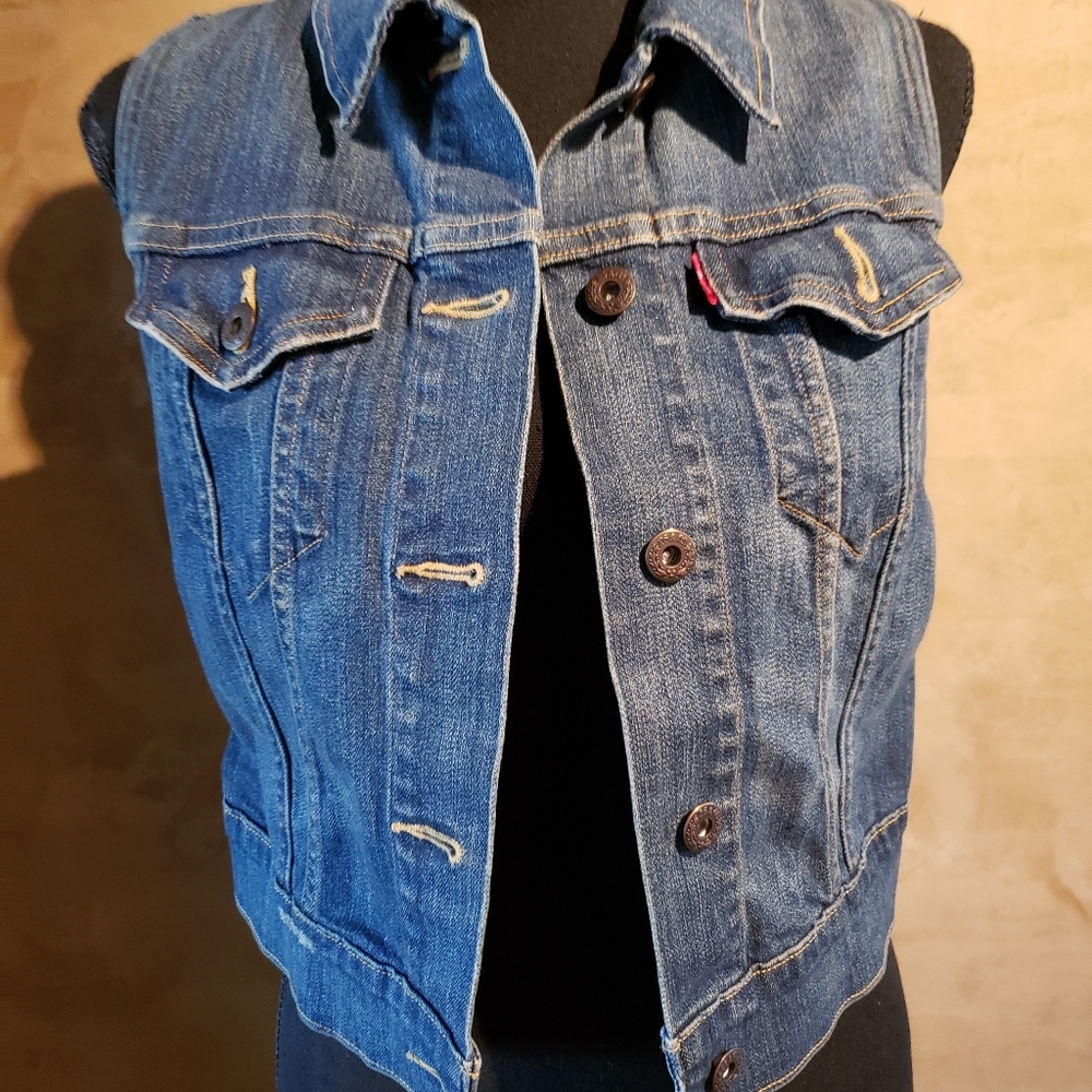 vest